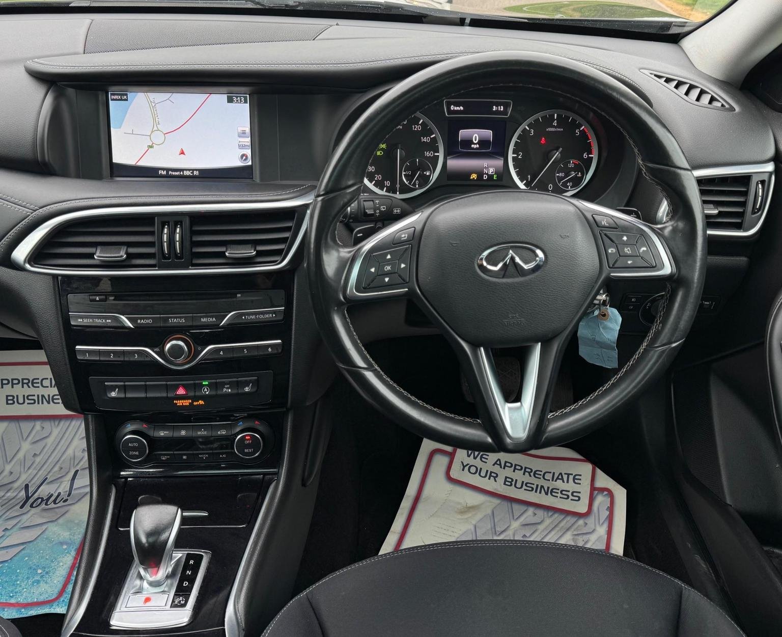 Infiniti Q30