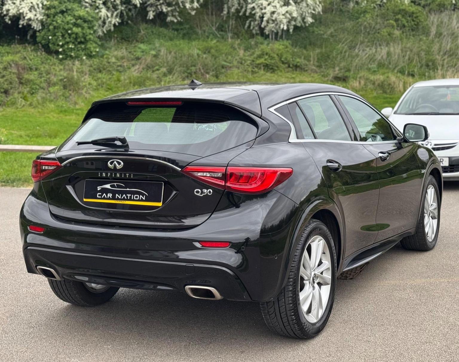 Infiniti Q30