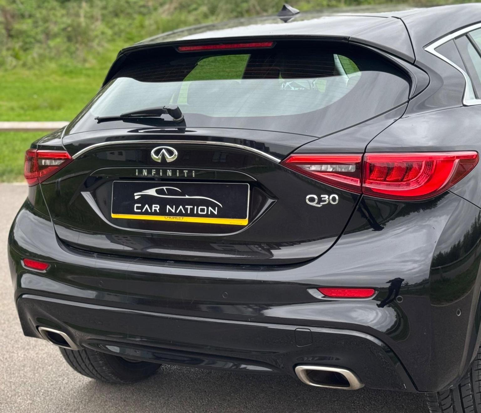 Infiniti Q30