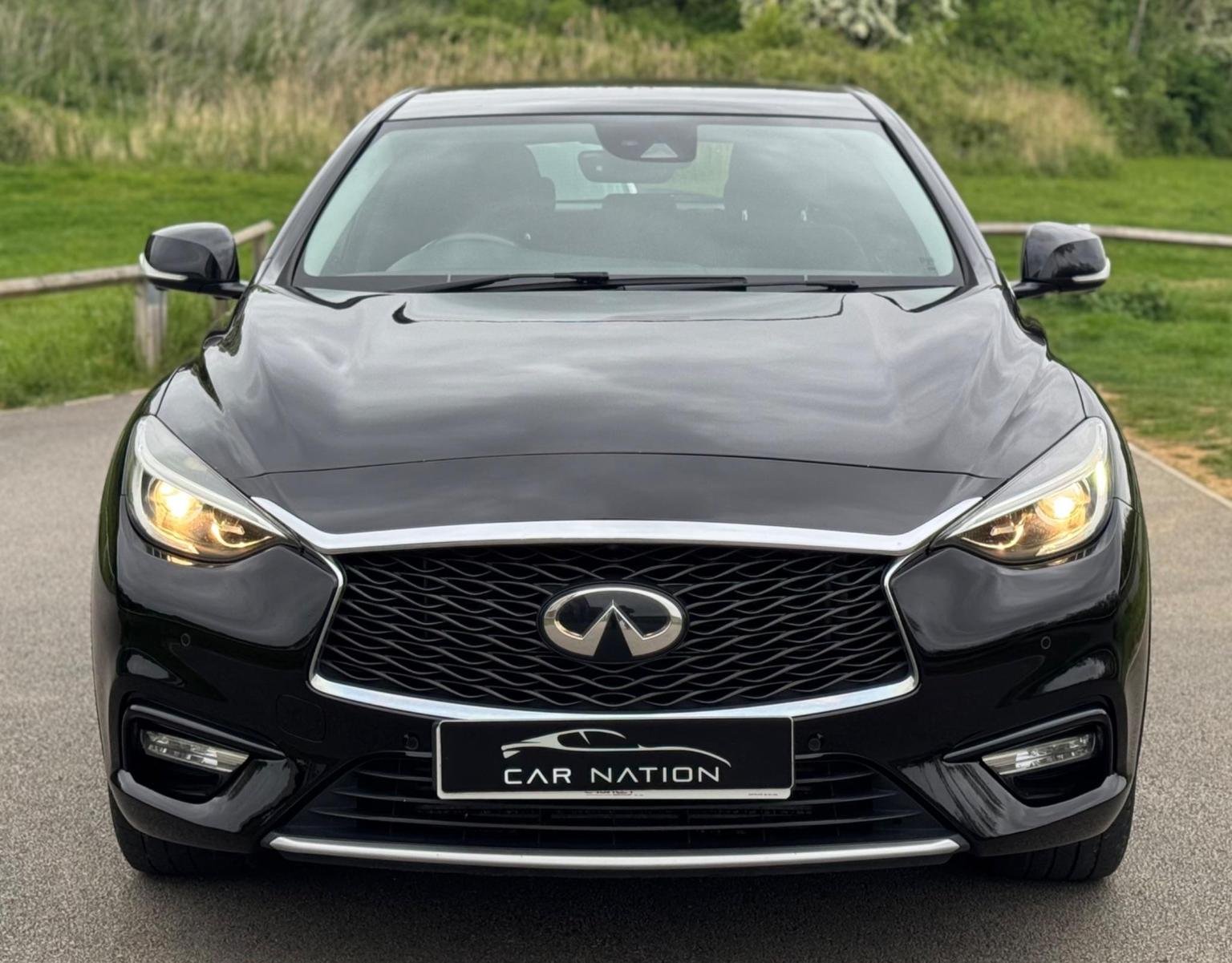Infiniti Q30