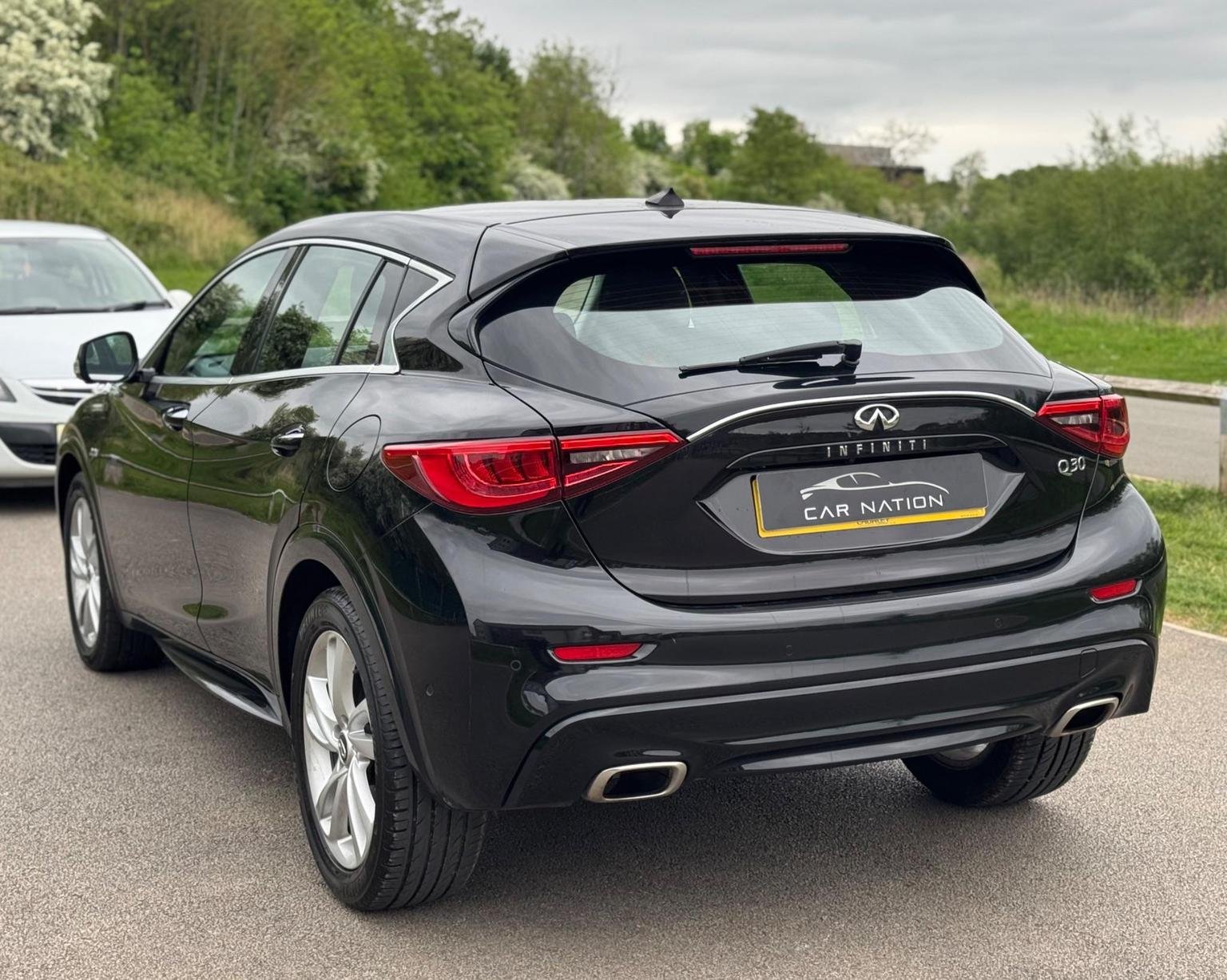 Infiniti Q30