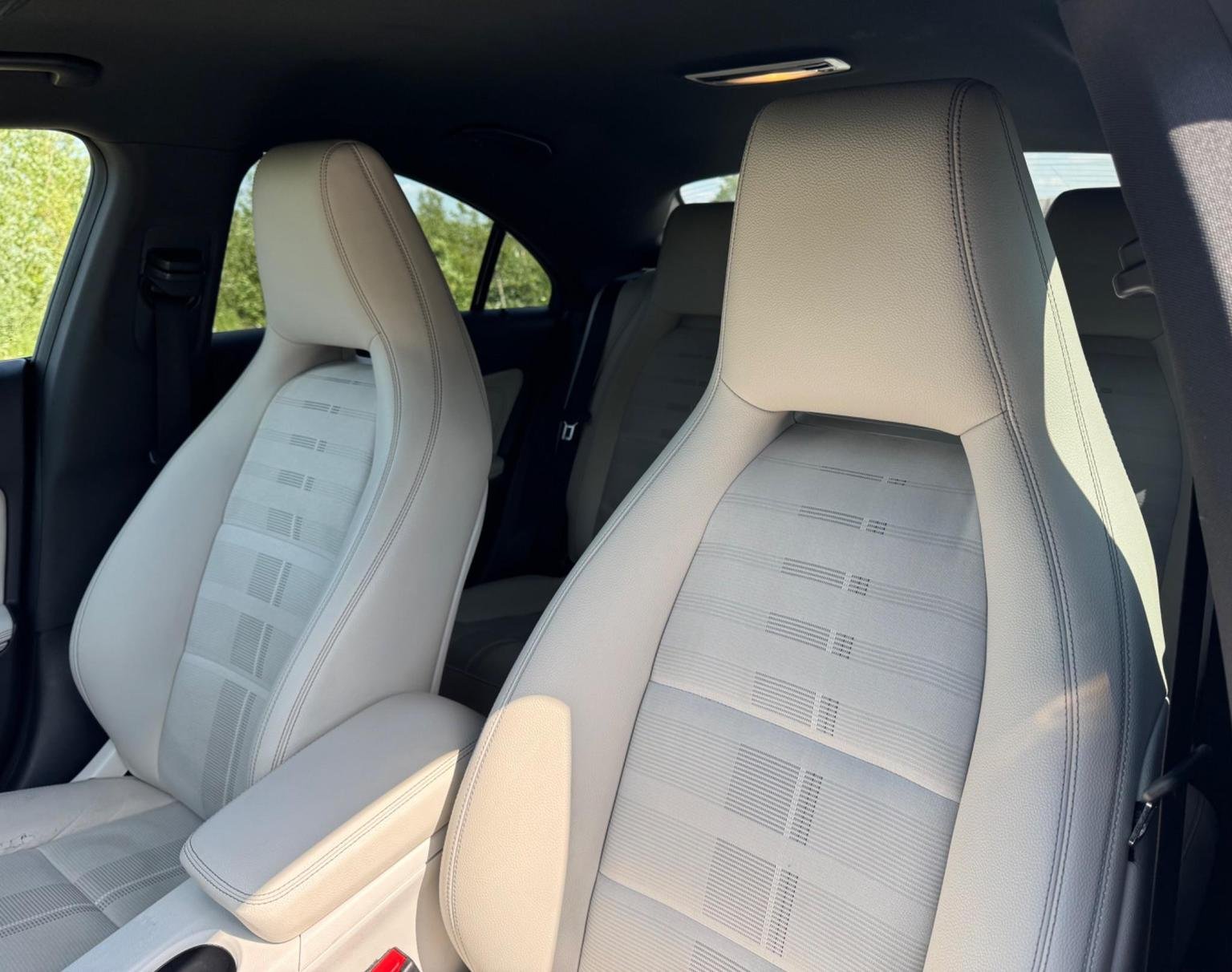 Mercedes Benz CLA