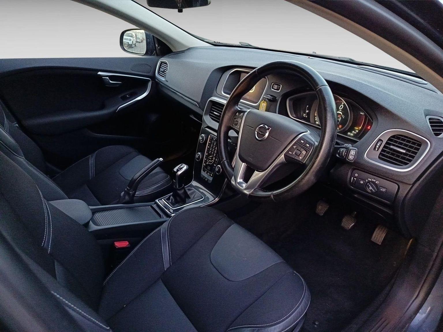 Volvo V40