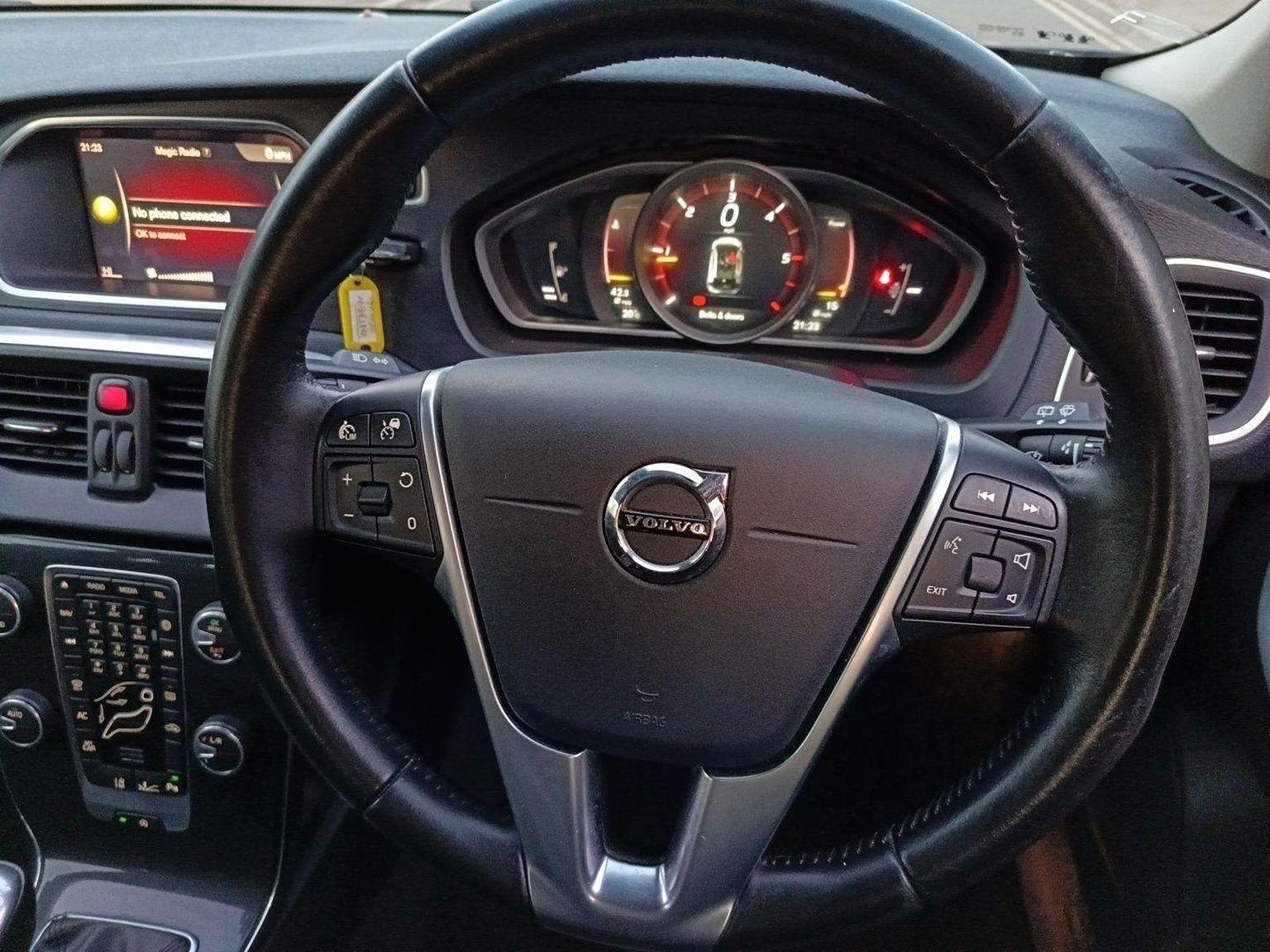 Volvo V40