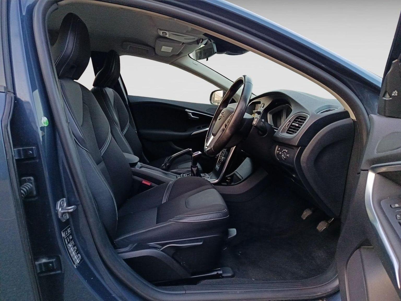 Volvo V40