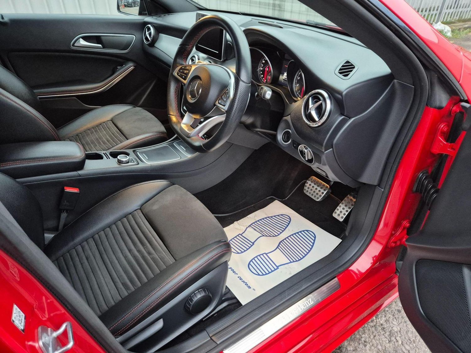 Mercedes Benz CLA