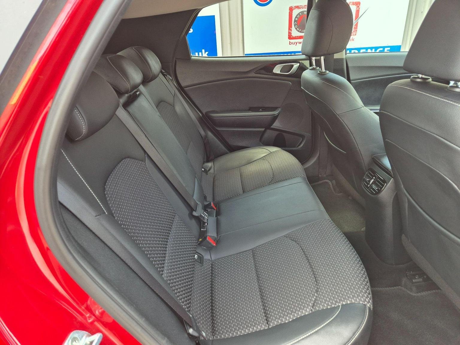 Kia XCEE'D
