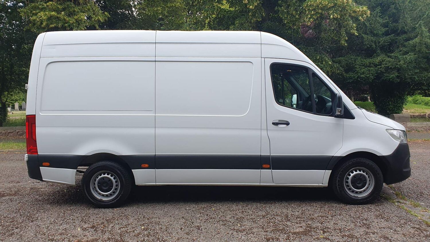 Mercedes Benz Sprinter