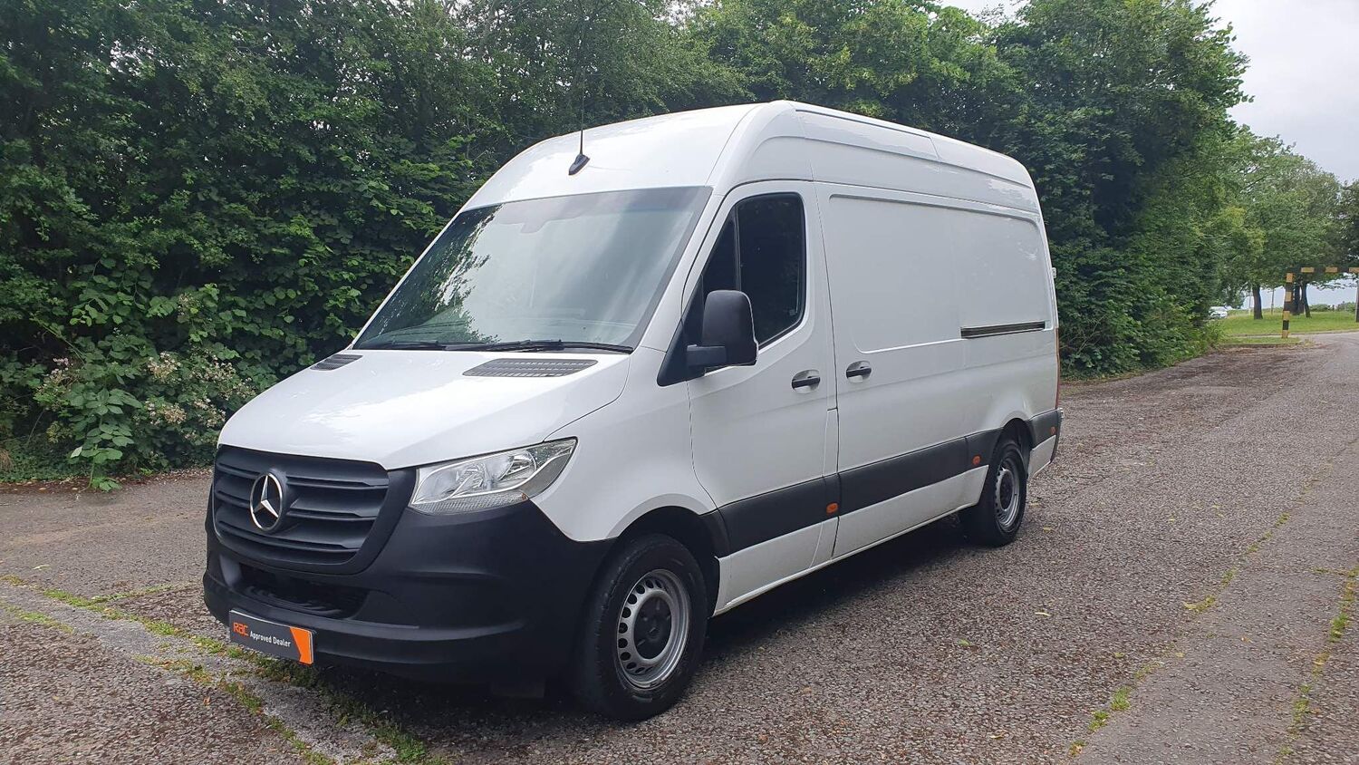 Mercedes Benz Sprinter