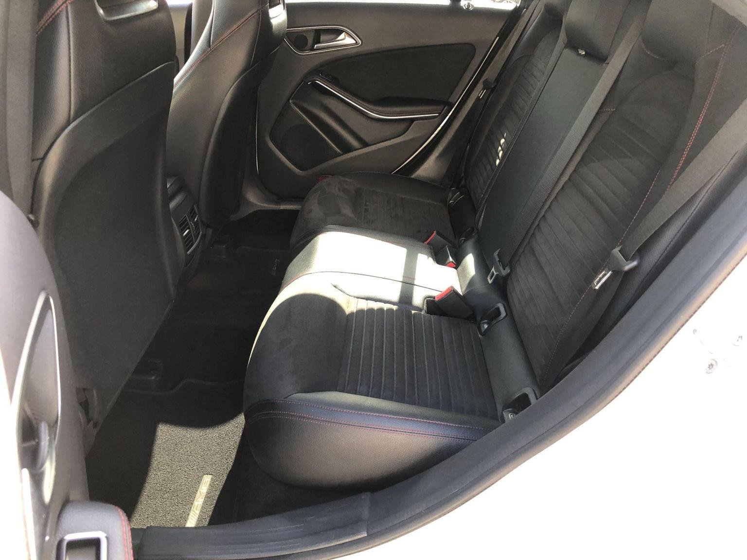 Mercedes Benz CLA