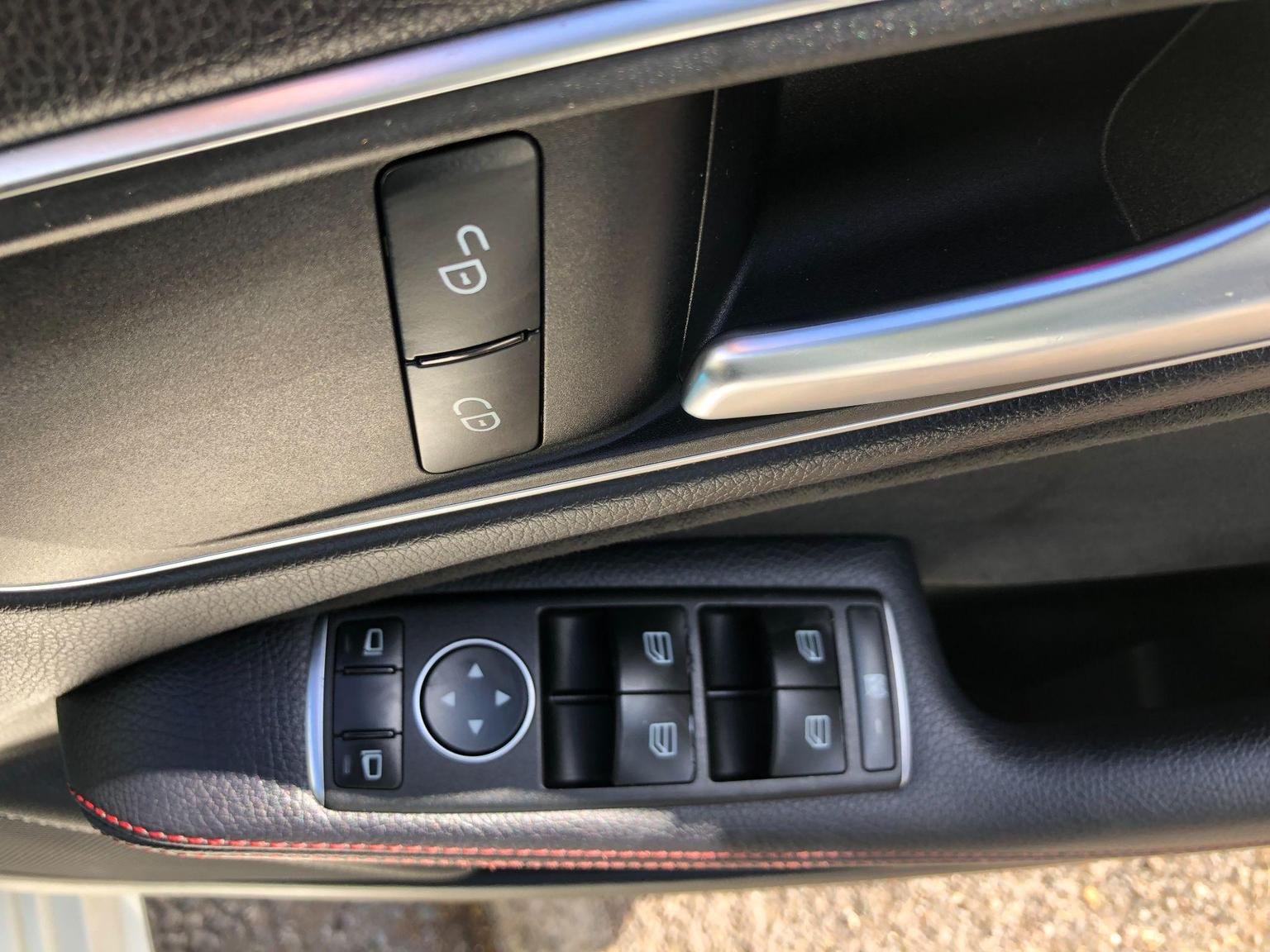 Mercedes Benz CLA