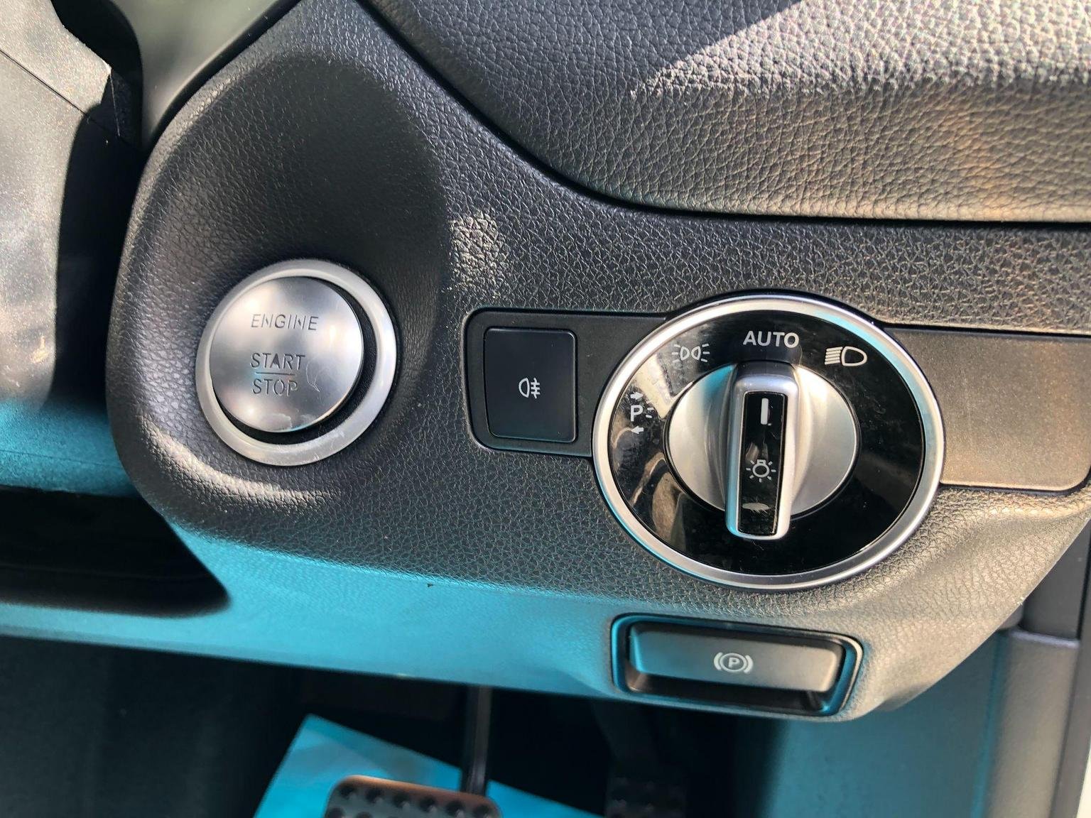 Mercedes Benz CLA