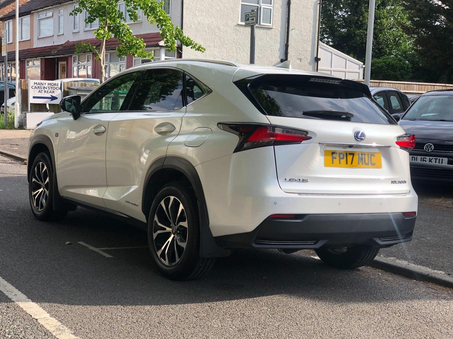 Lexus NX 300h