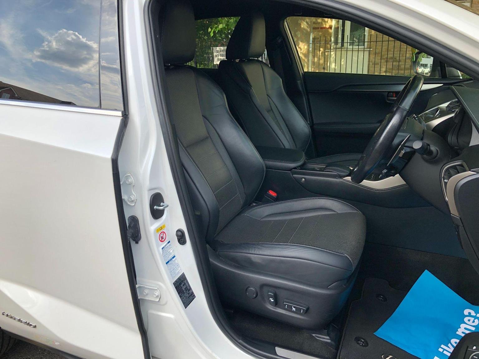 Lexus NX 300h