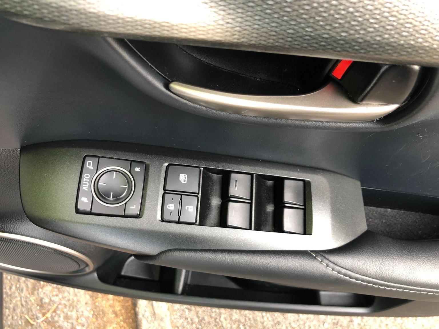 Lexus NX 300h