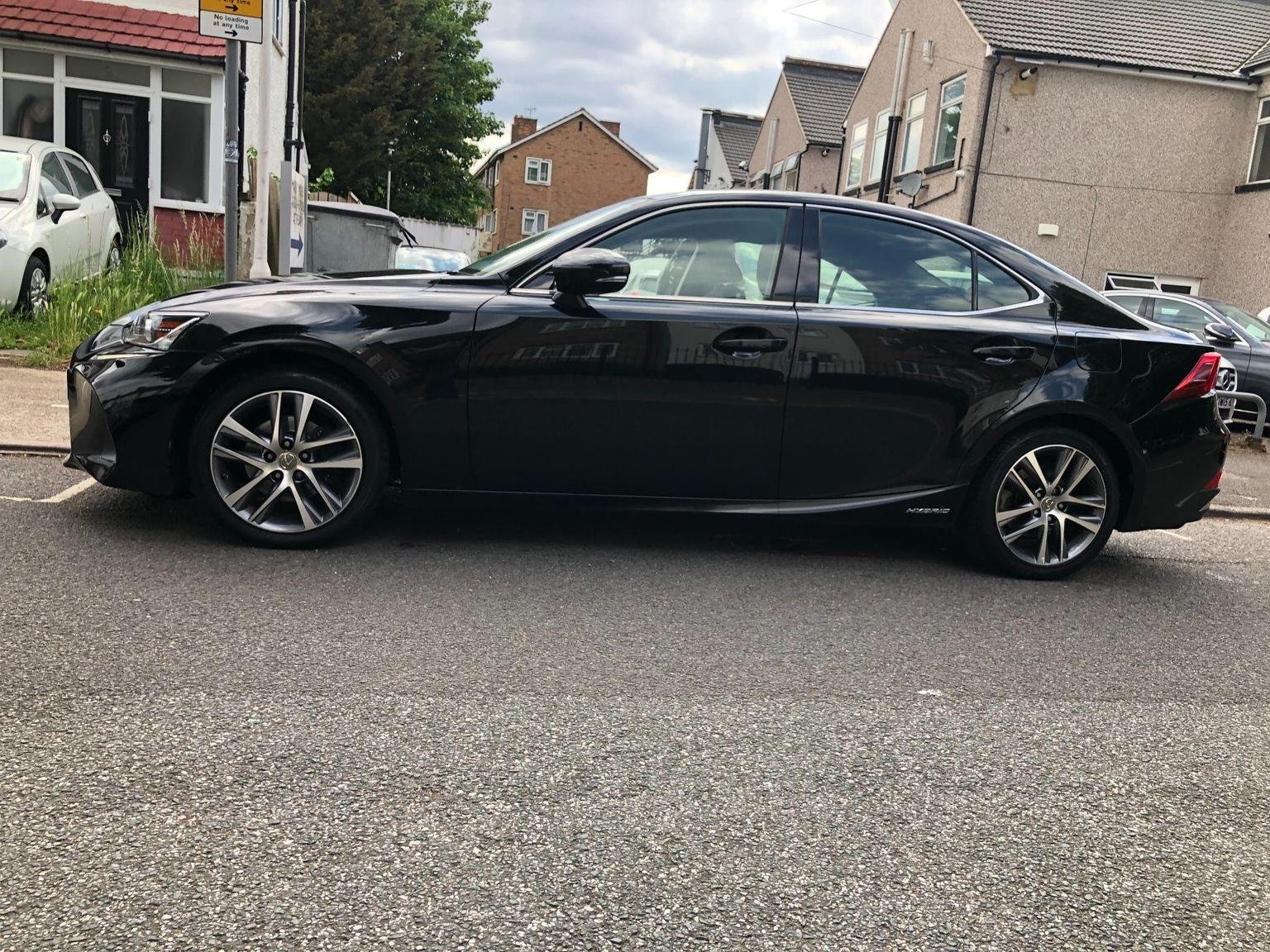 Lexus IS