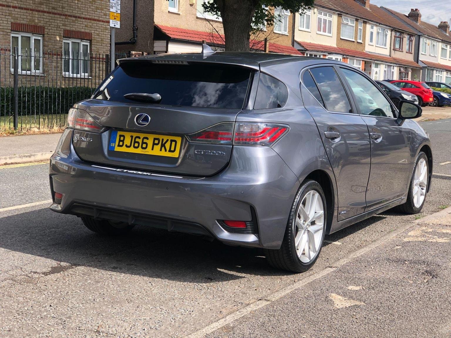 Lexus CT 200h