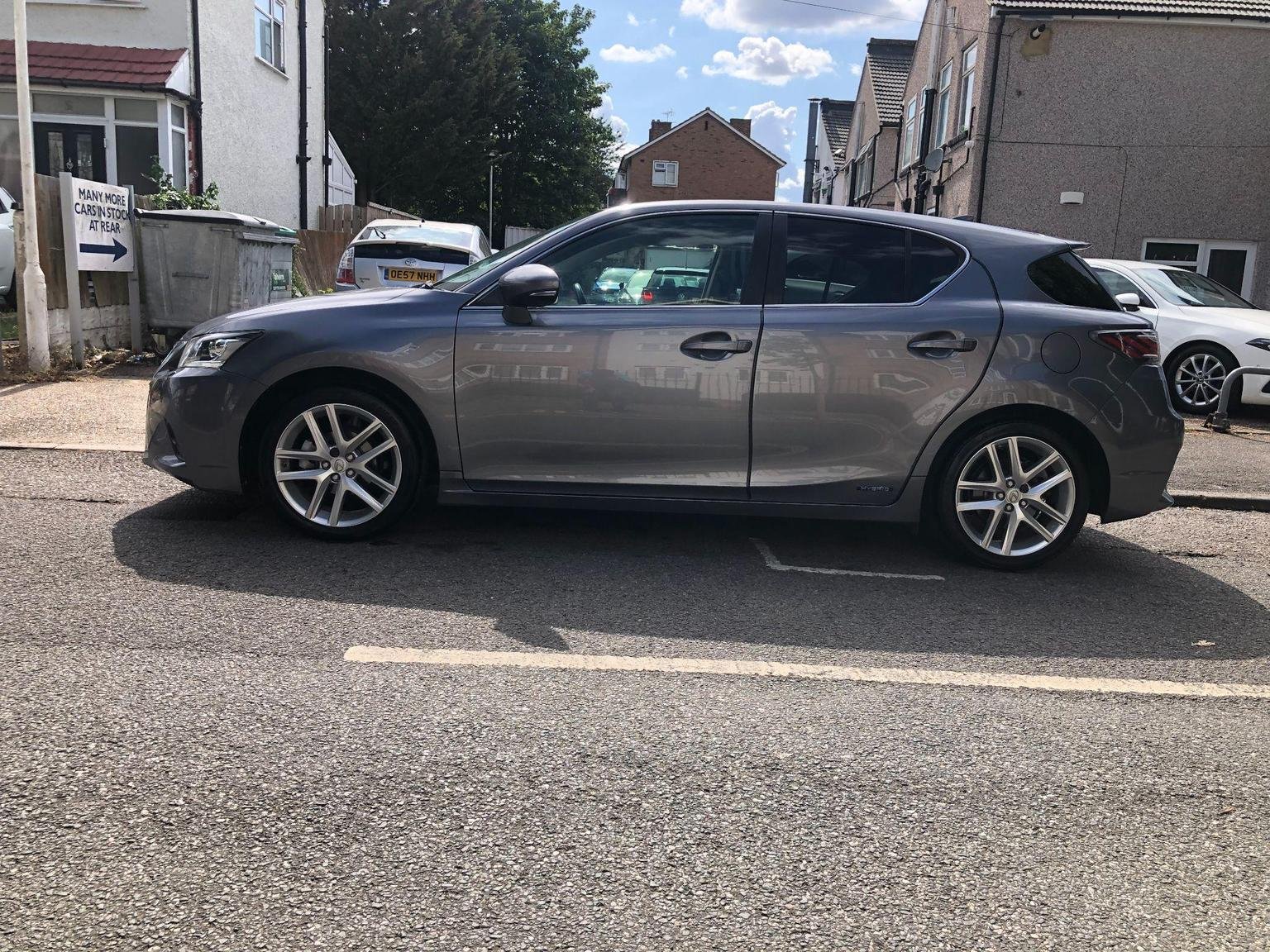 Lexus CT 200h