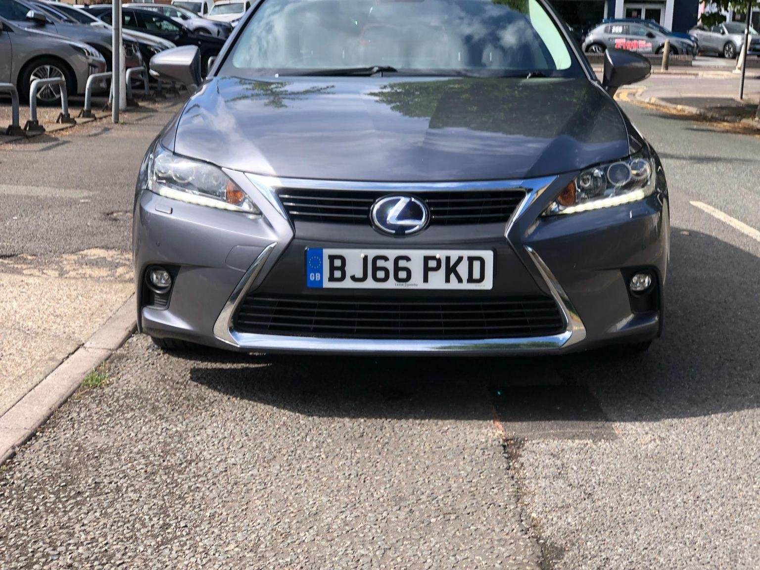 Lexus CT 200h