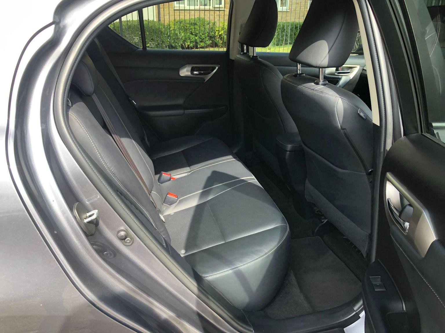 Lexus CT 200h