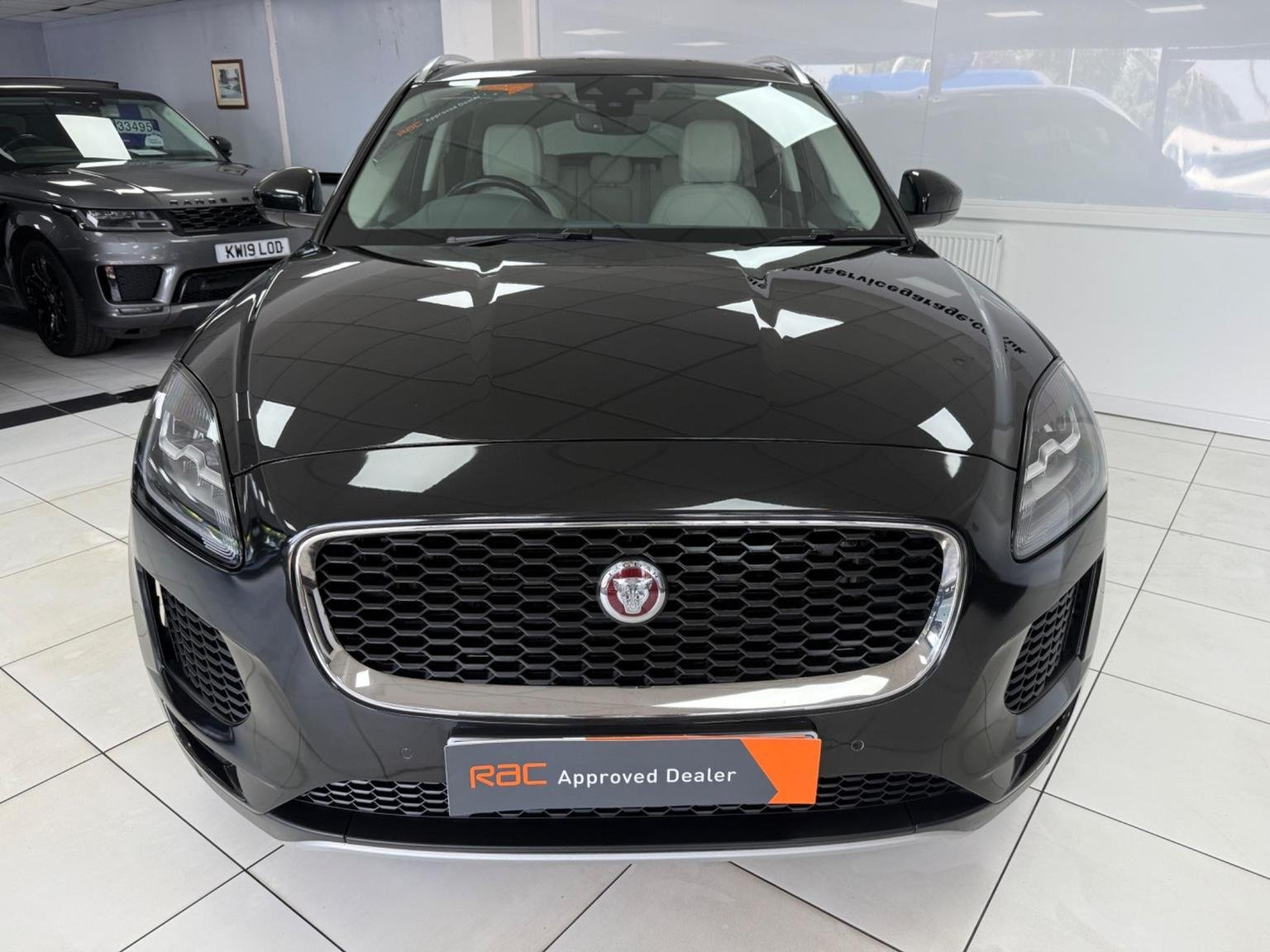Jaguar E Pace