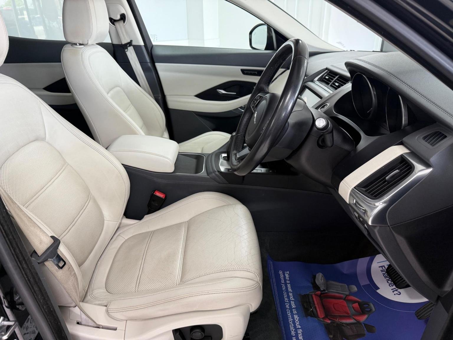 Jaguar E Pace