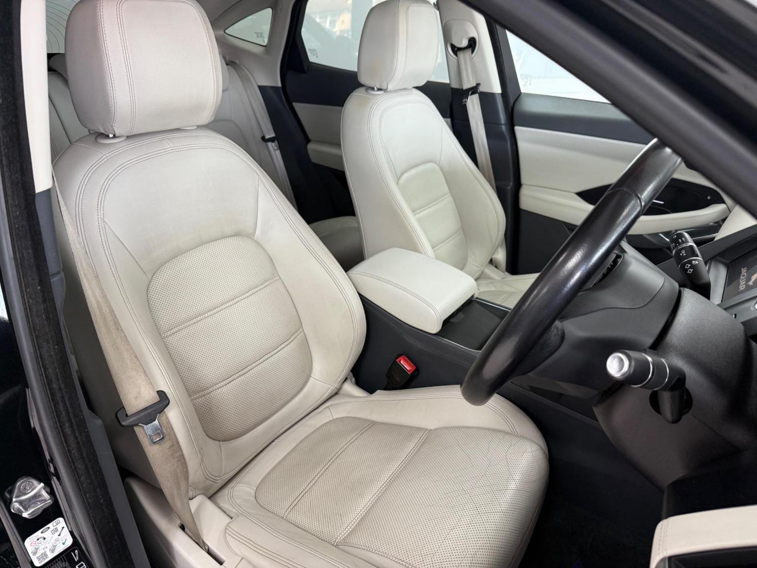 Jaguar E Pace