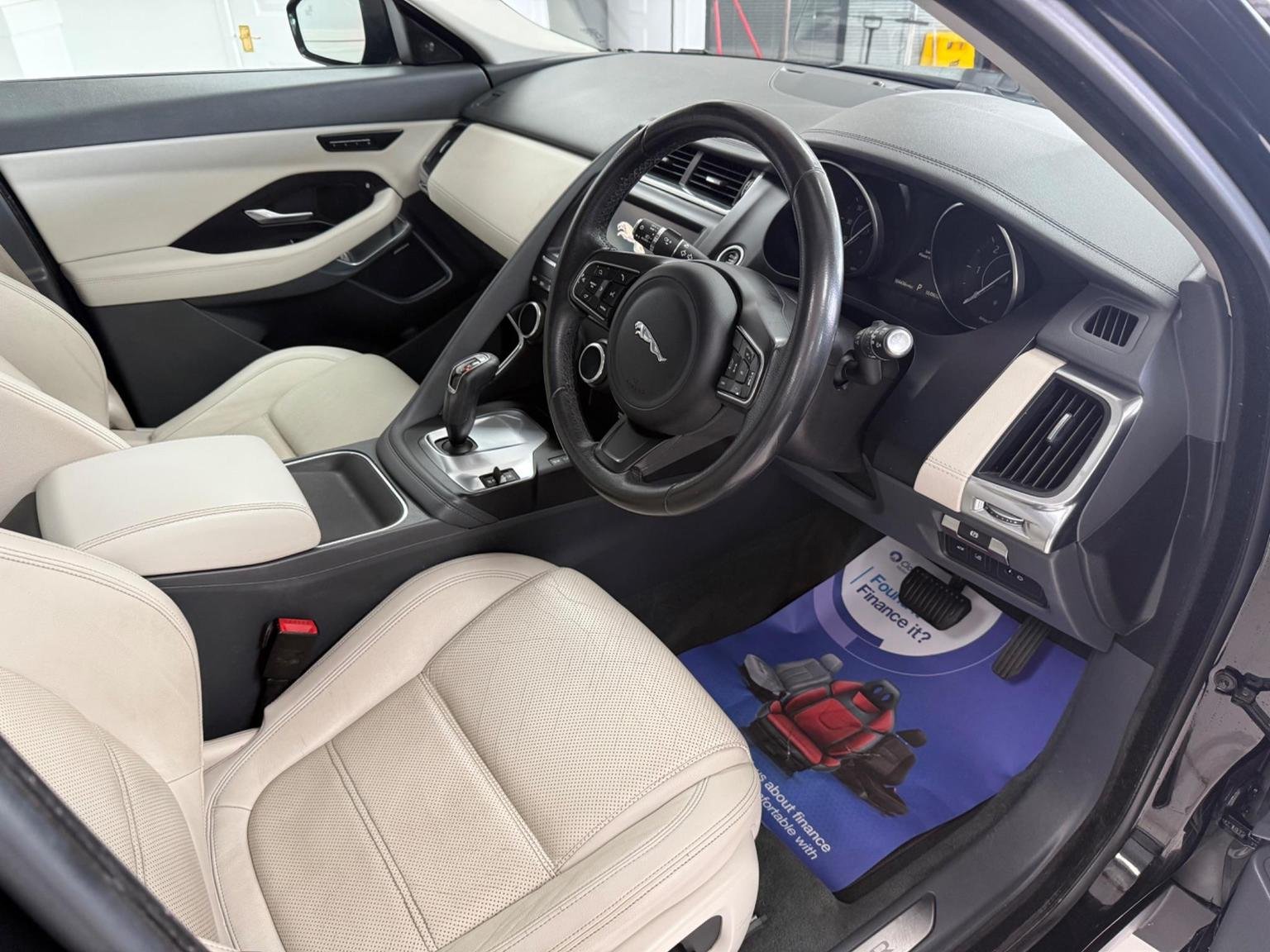 Jaguar E Pace