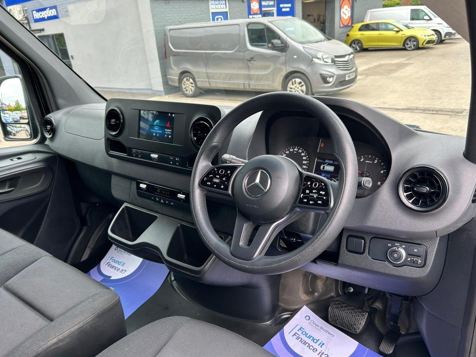 Mercedes Benz Sprinter