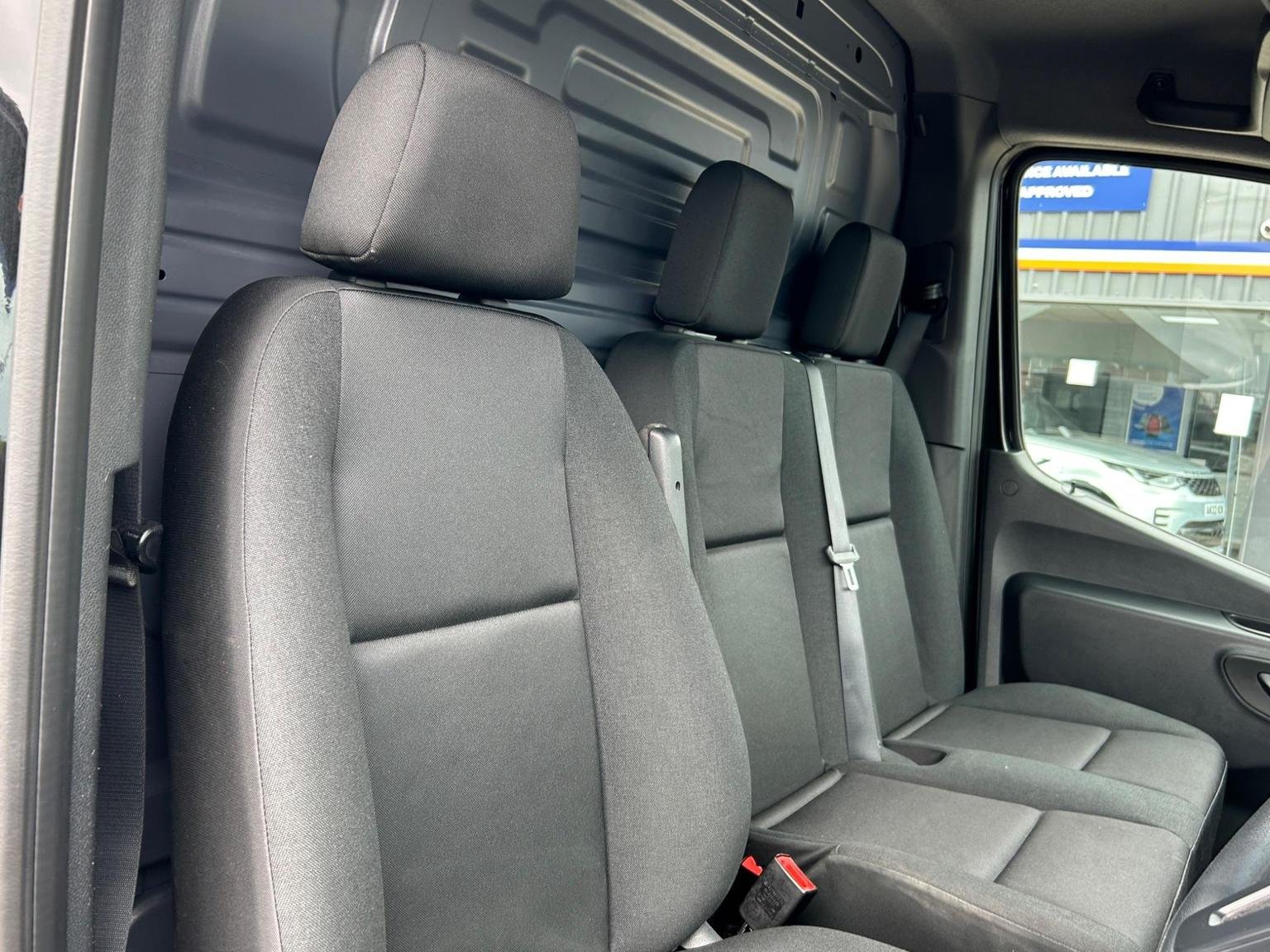 Mercedes Benz Sprinter