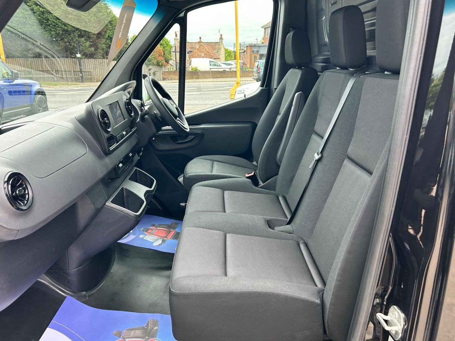 Mercedes Benz Sprinter