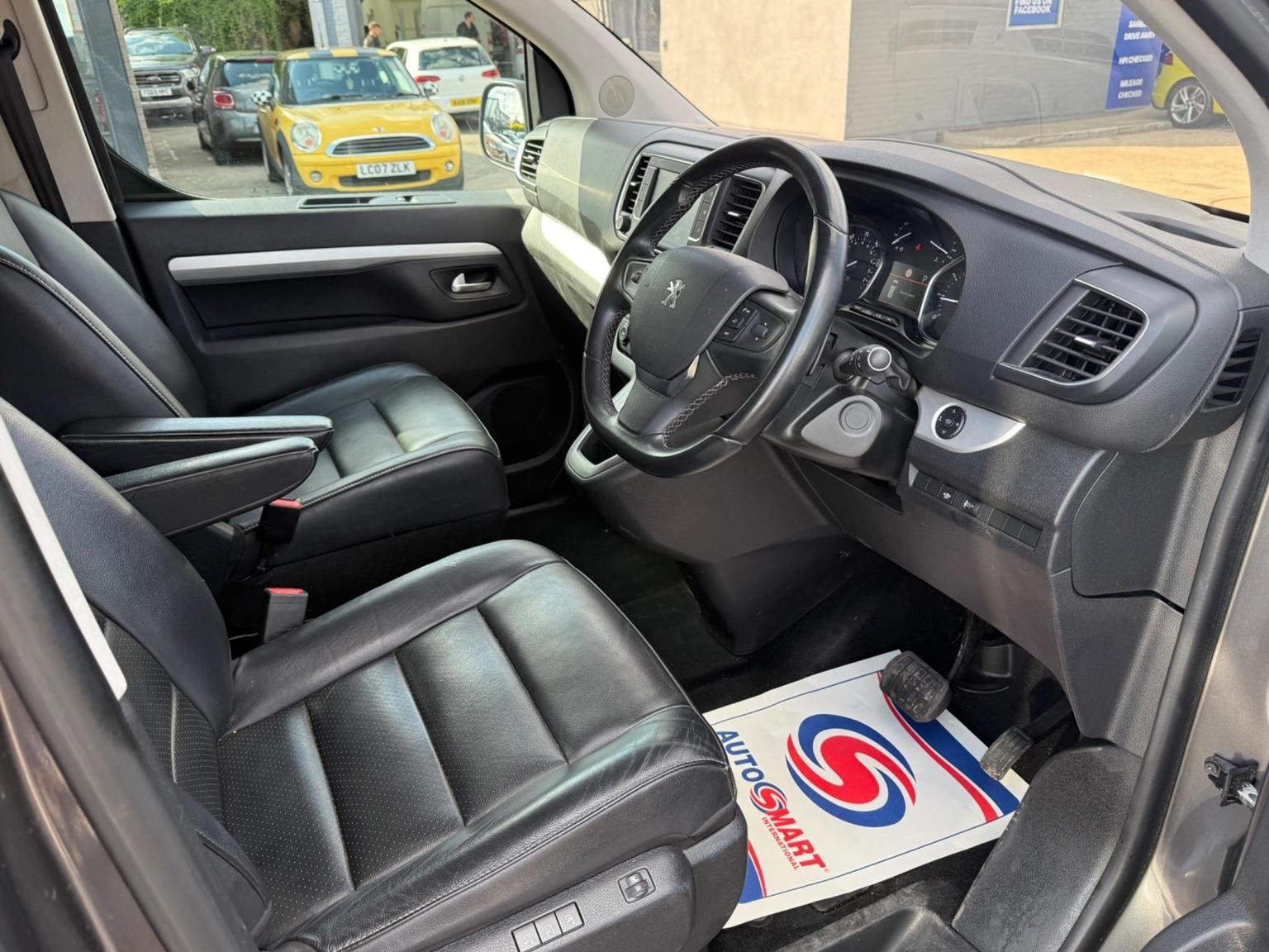 Peugeot Traveller