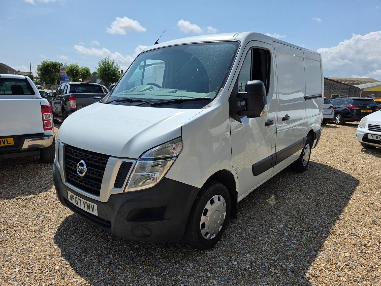 Nissan NV400