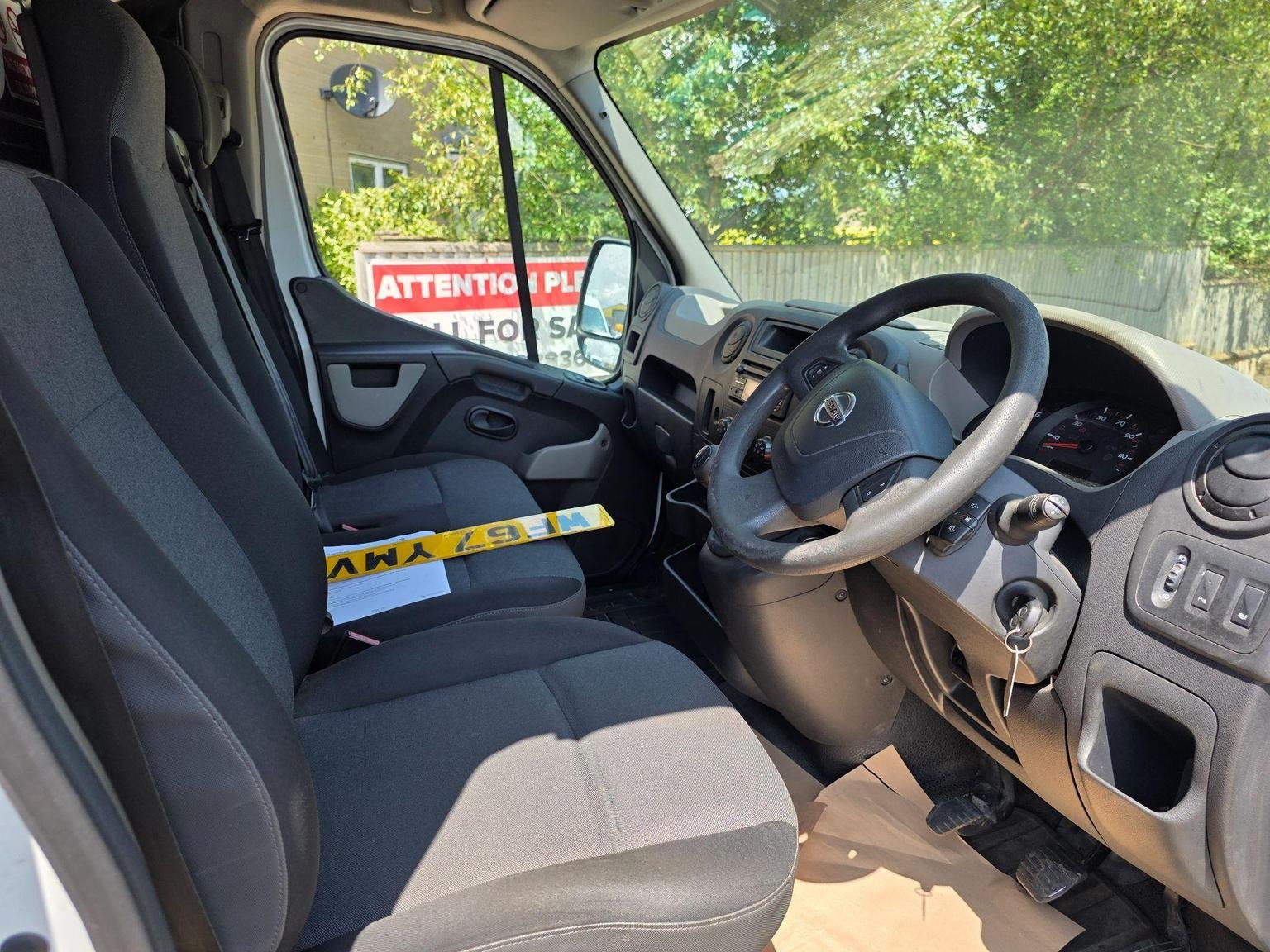 Nissan NV400