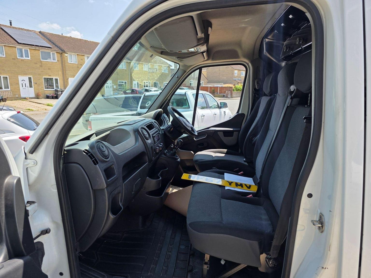 Nissan NV400