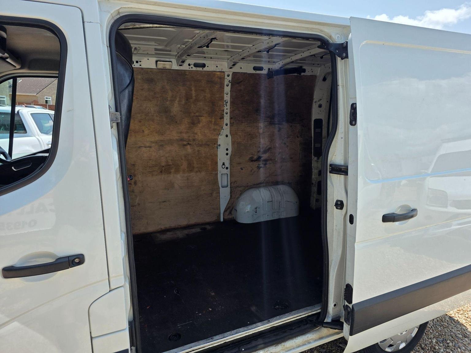 Nissan NV400