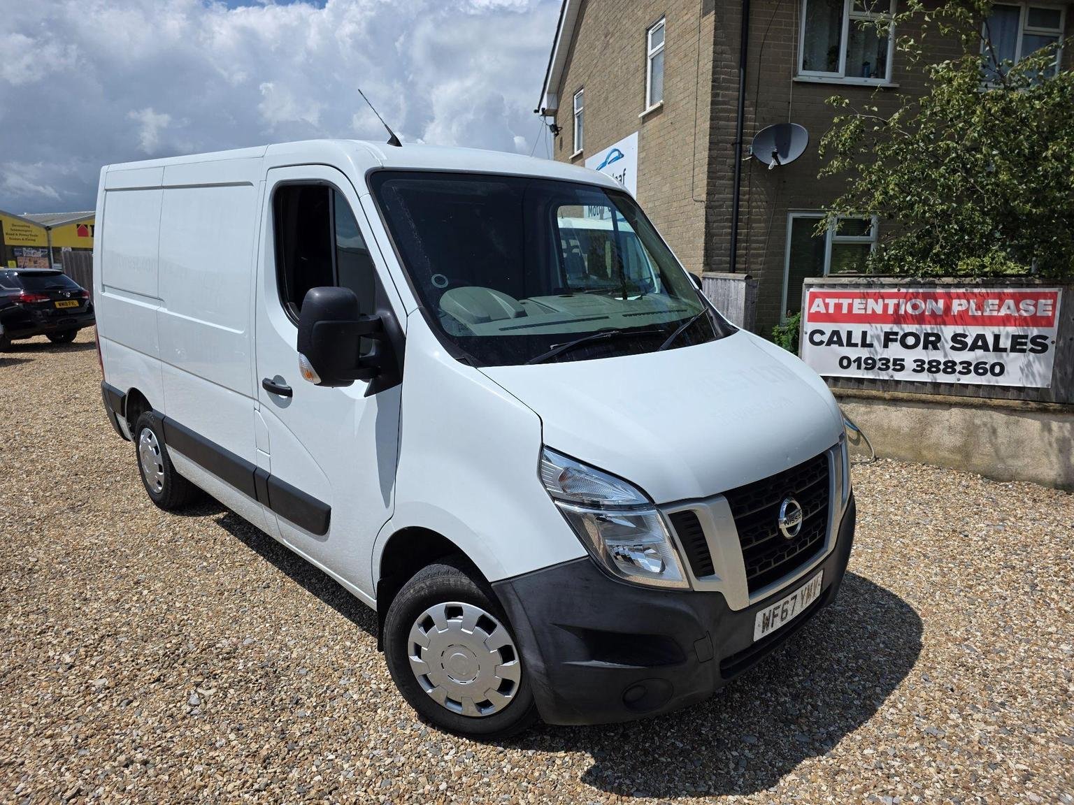 Nissan NV400