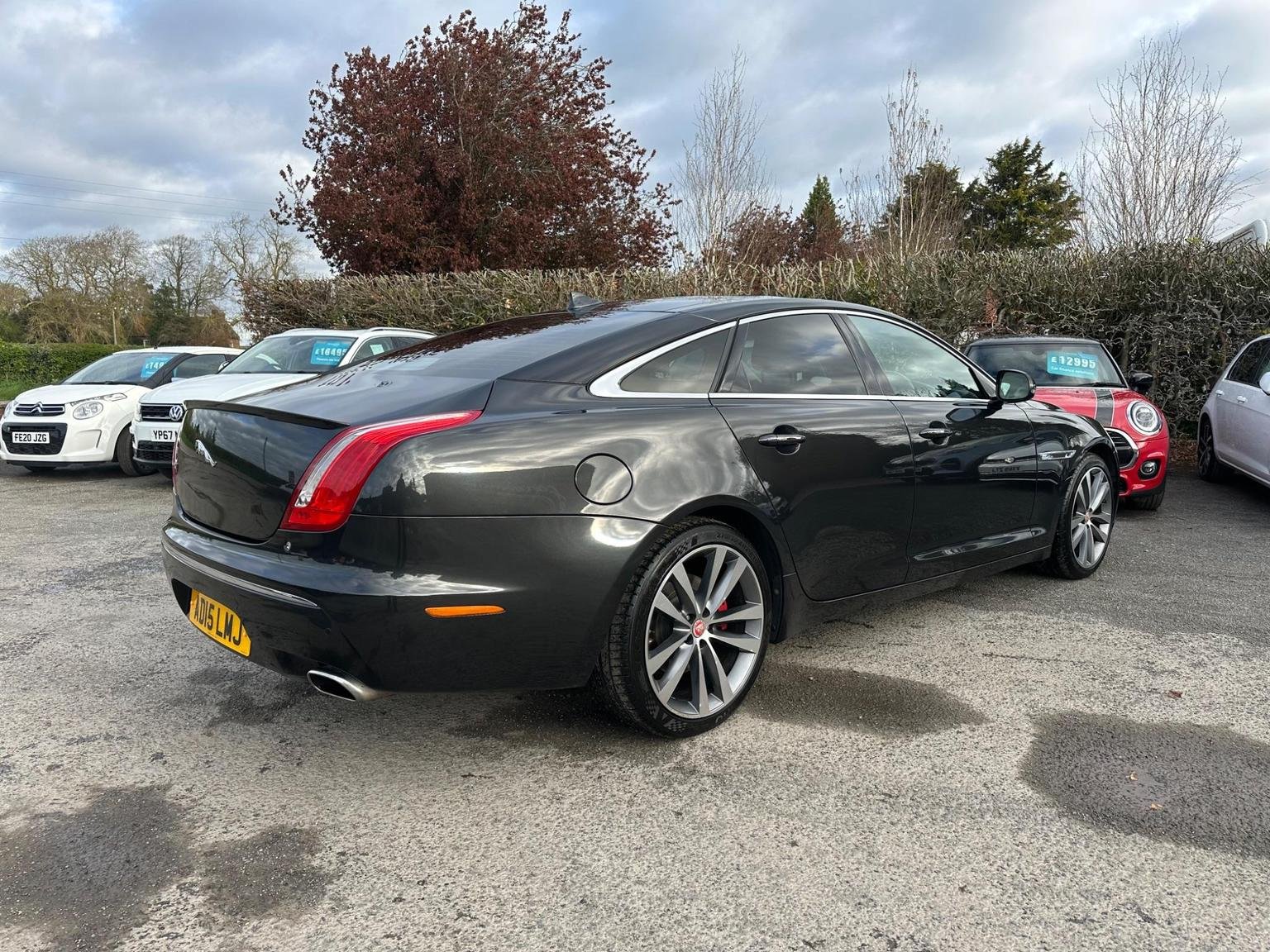 Jaguar XJ