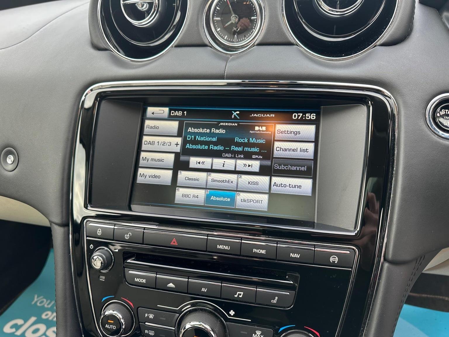 Jaguar XJ