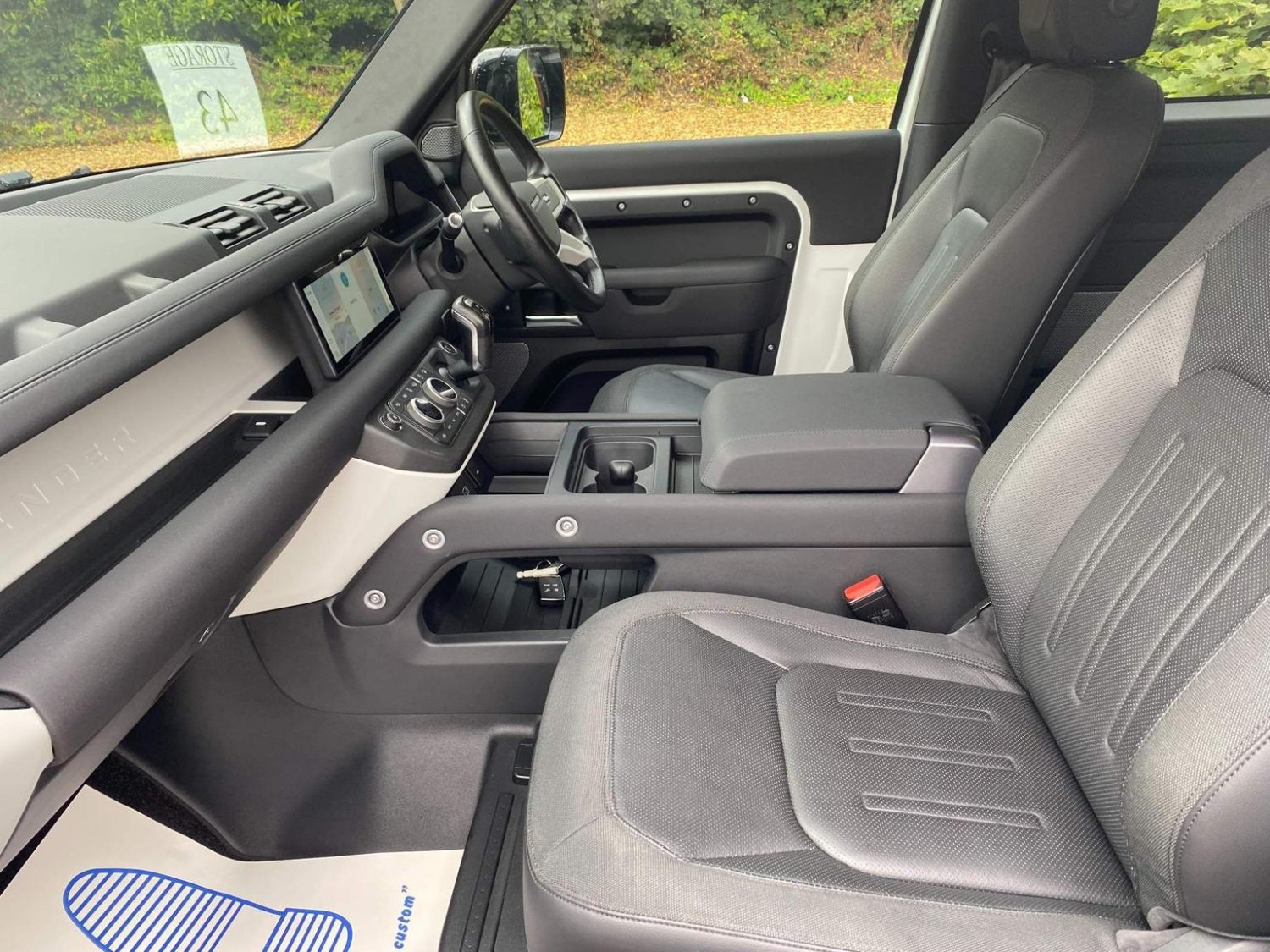 Land Rover 90