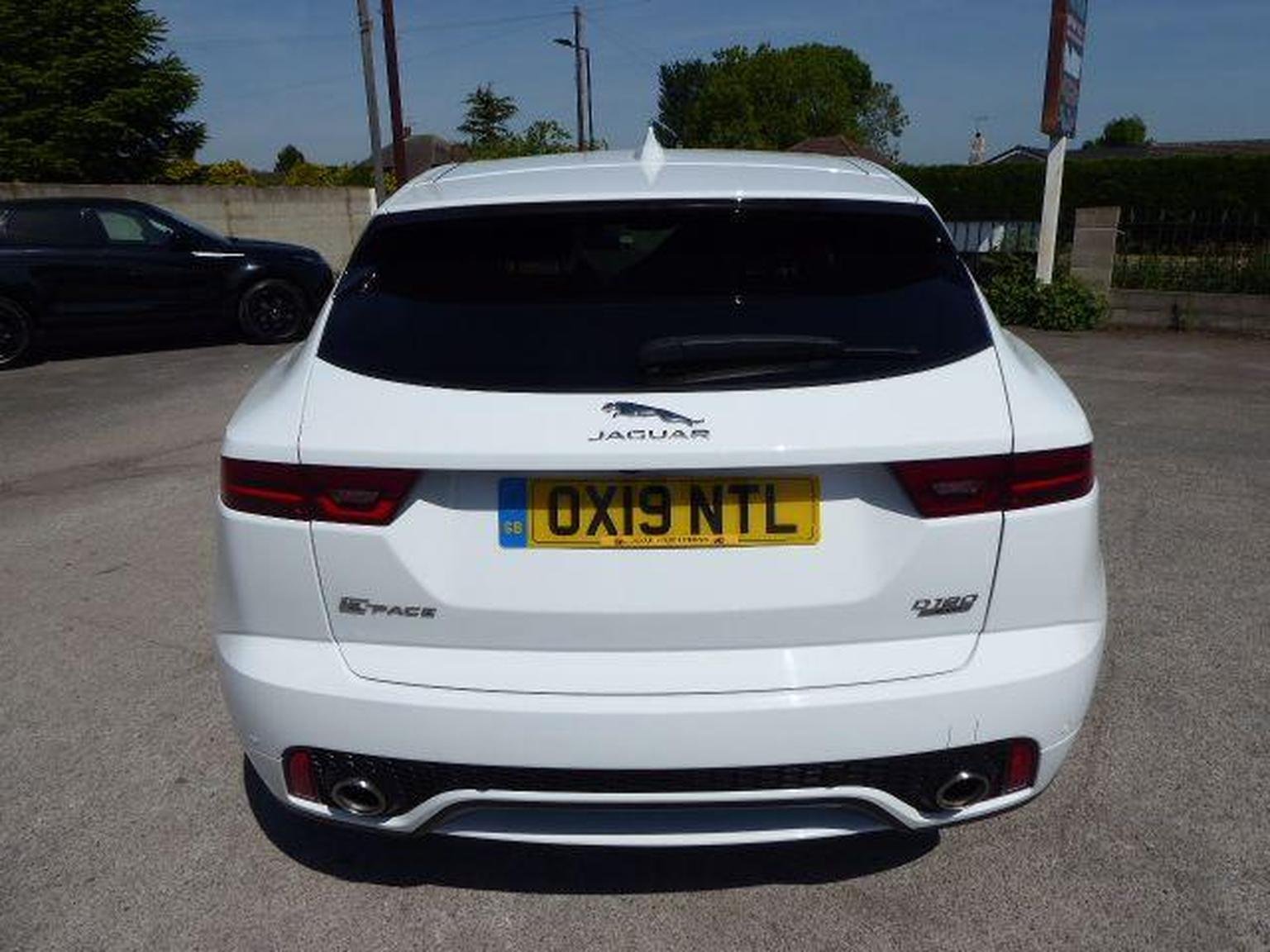 Jaguar E Pace