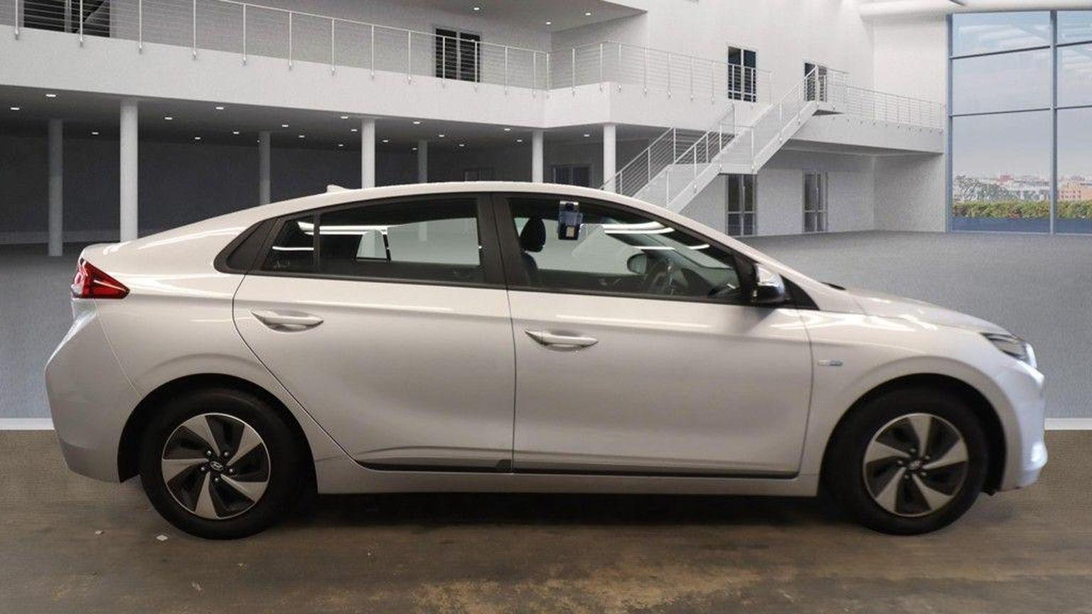 Hyundai IONIQ