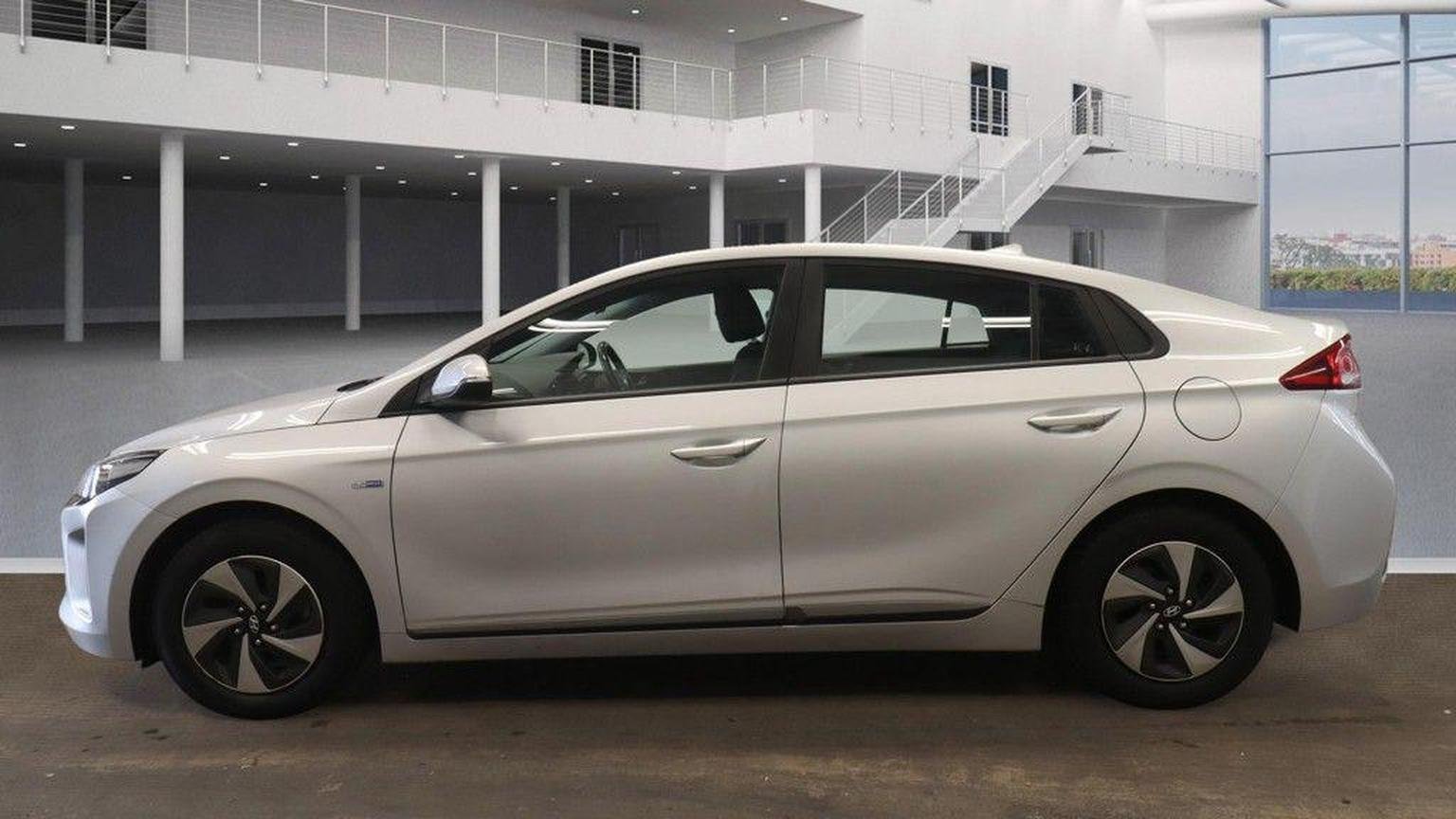 Hyundai IONIQ