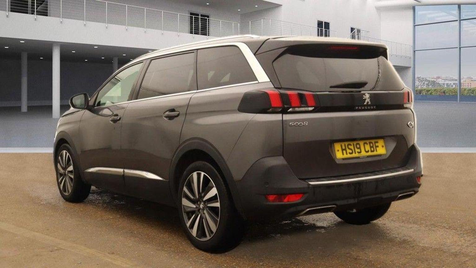 Peugeot 5008