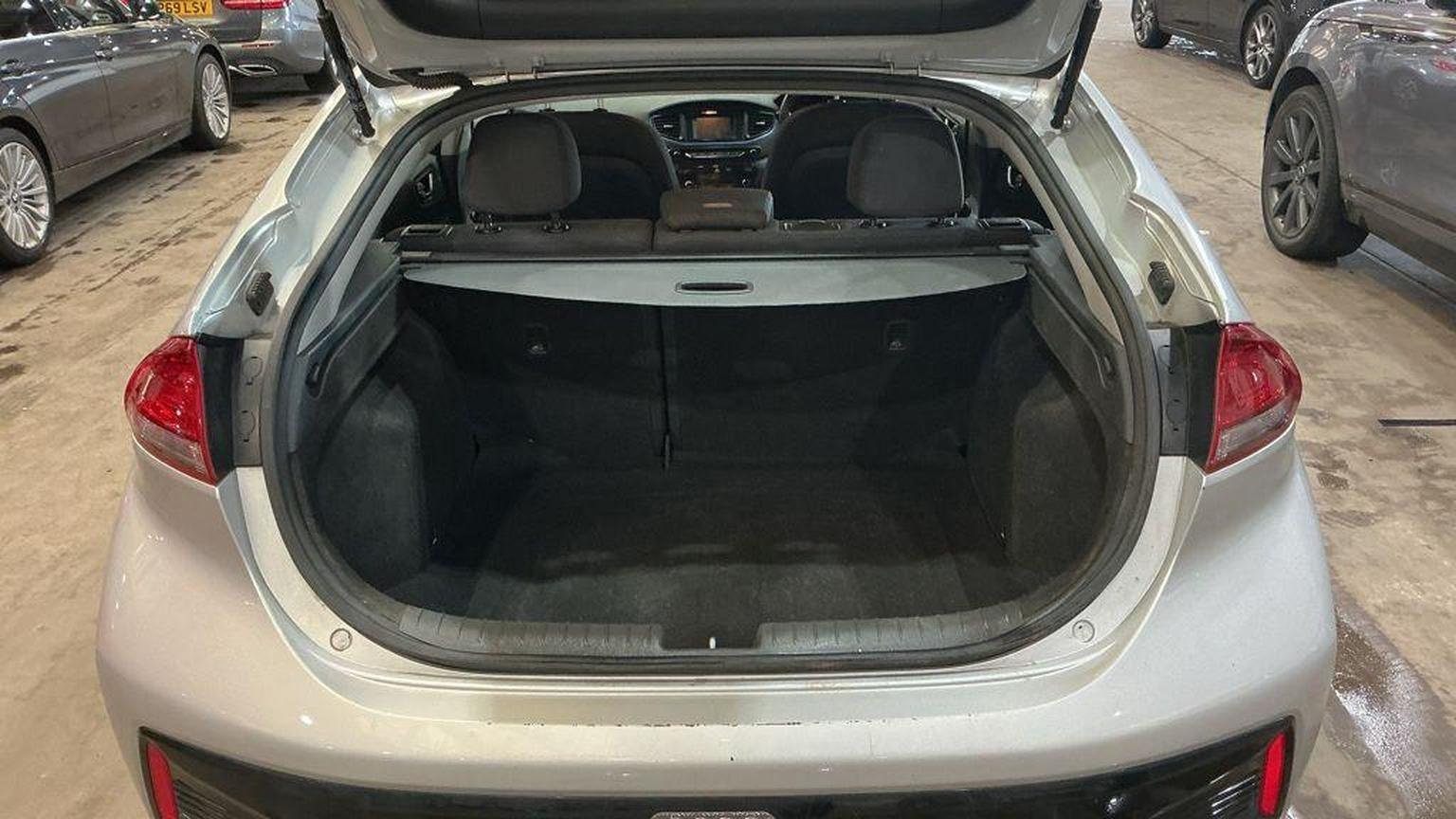 Hyundai IONIQ