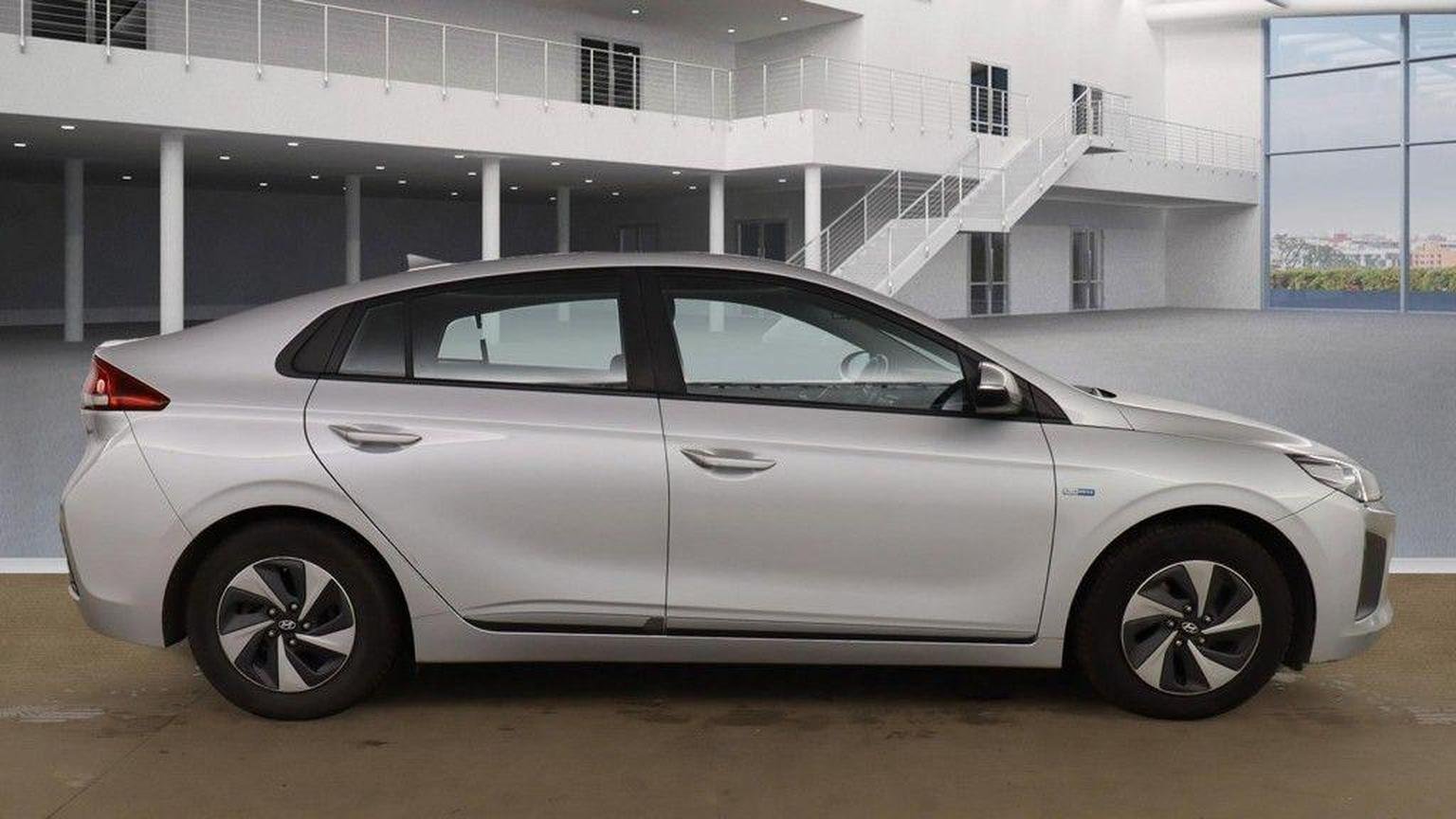 Hyundai IONIQ
