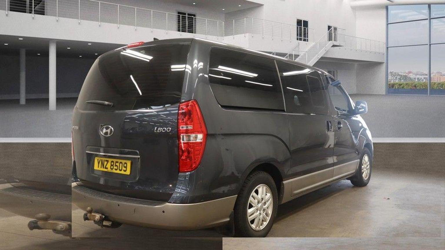 Hyundai i800