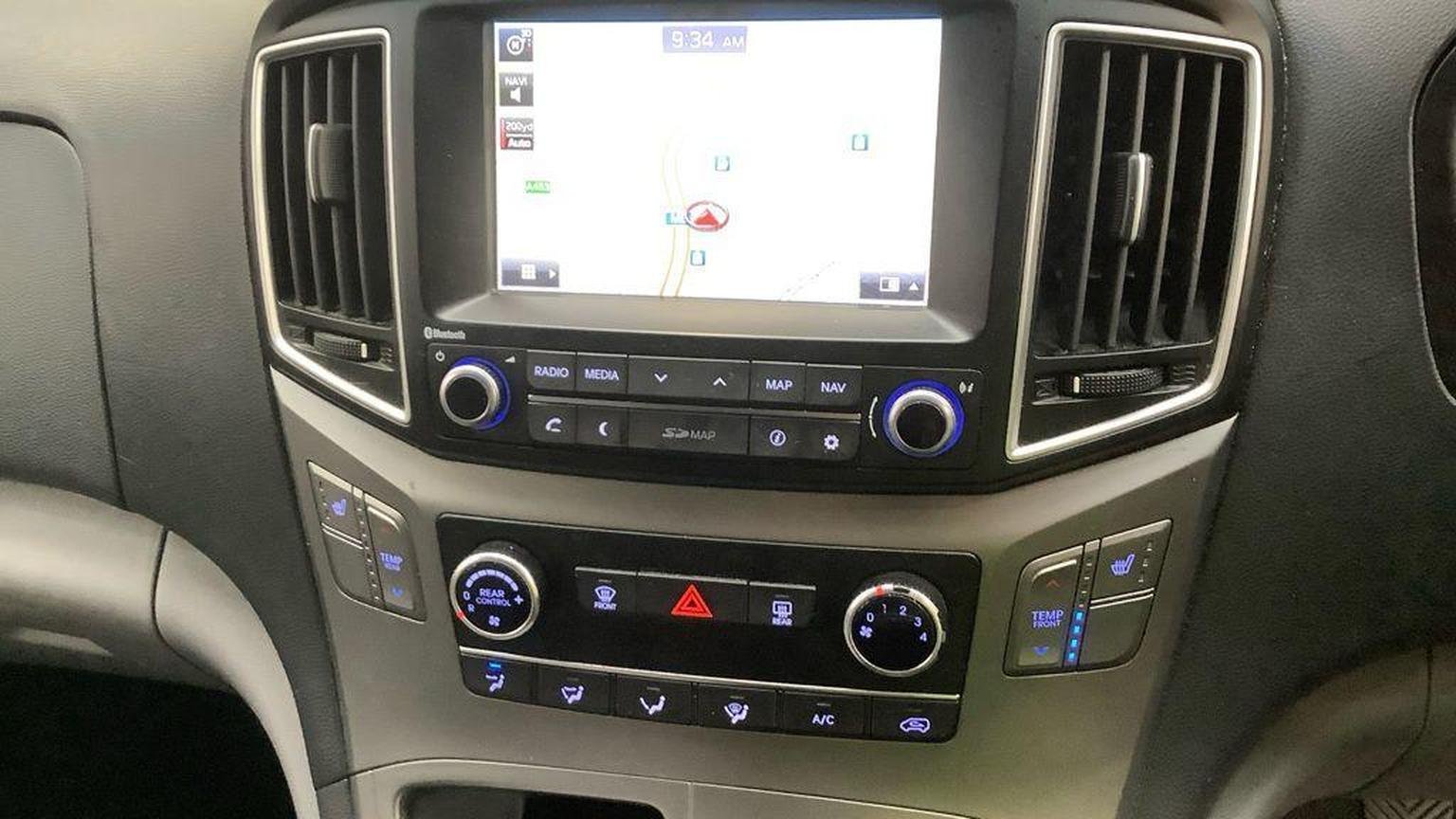 Hyundai i800