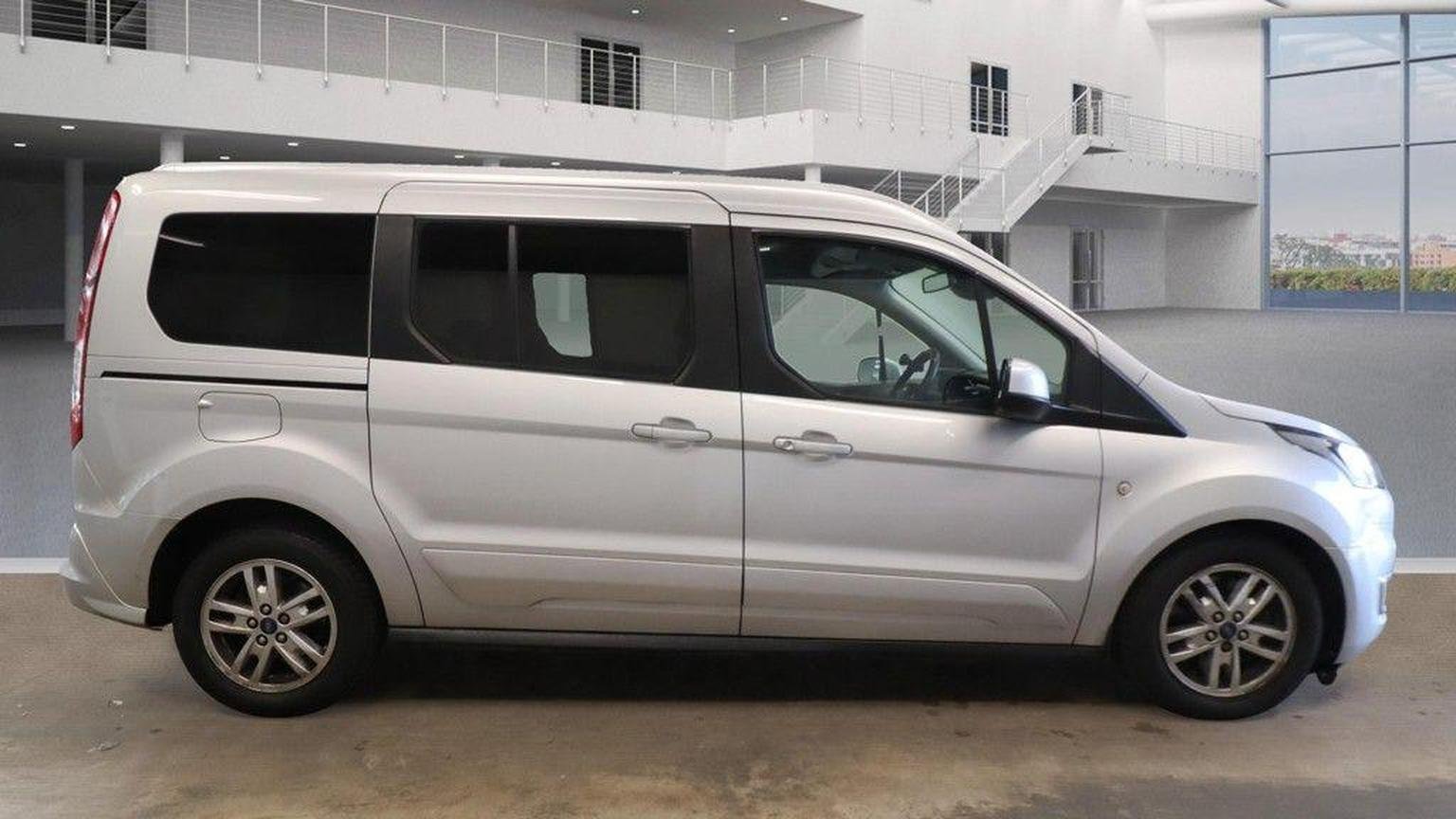 Ford Tourneo