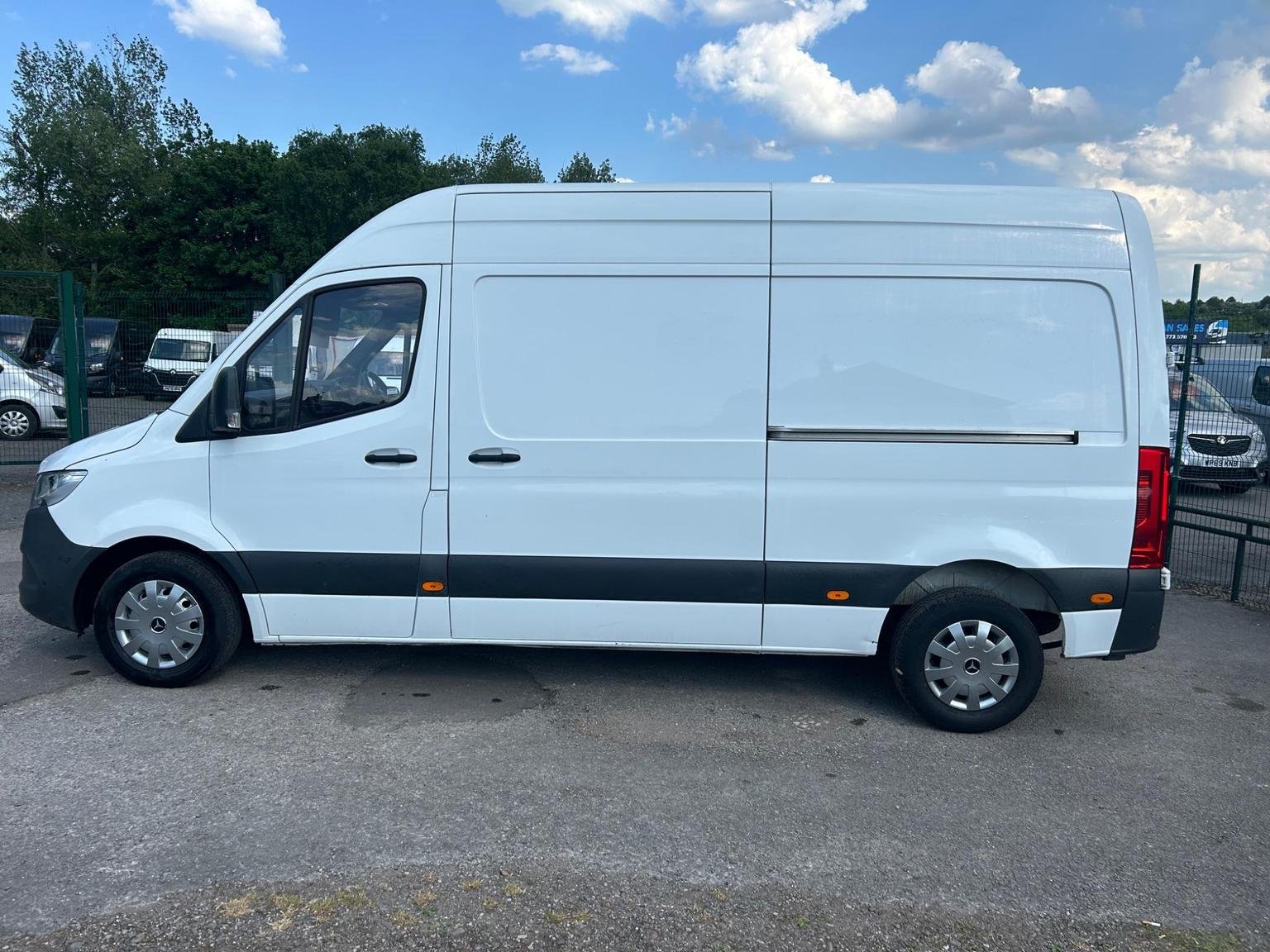 Mercedes Benz Sprinter